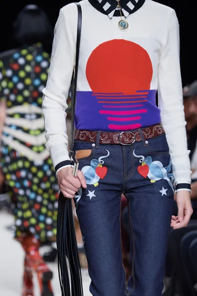 Look 8